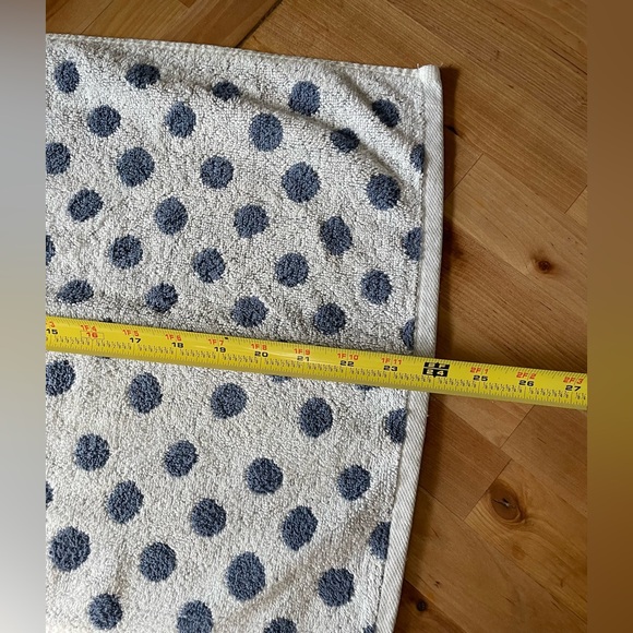 Reversible Polka Dot Hand Towel - Picture 9 of 10